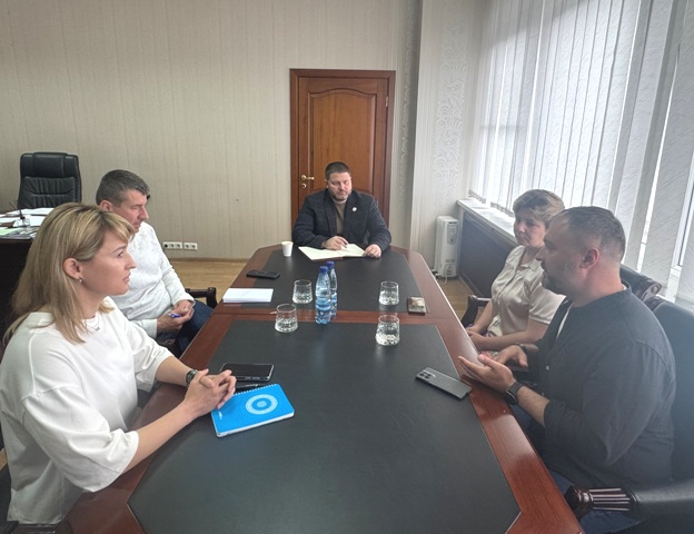 Партнерство заради майбутнього: ФПУ розширює міжнародну співпрацю у сфері цифрової освіти та соціальної підтримки