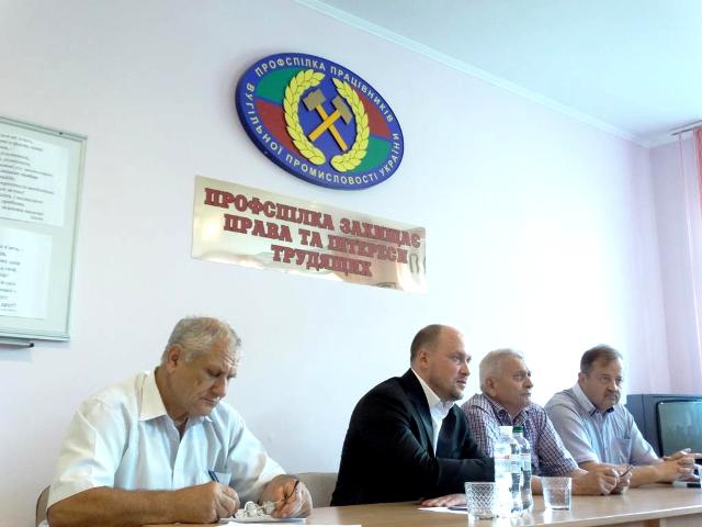 СЕРГІЙ КАПЛІН ВНІС ЗАКОНОПРОЕТ ПРО ЩОДЕННУ ПЕНЮ ЗА ЗАТРИМКИ ЗАРПЛАТИ І ЗАБОРОНУ ЗАЙМАТИ ПОСАДИ КЕРІВНИКАМ-БОРЖНИКАМ