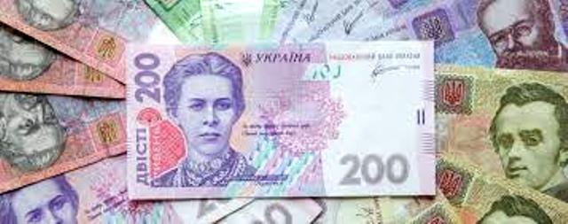 Середня зарплата українців у 2022 році прогнозується на рівні 15 тисяч гривень