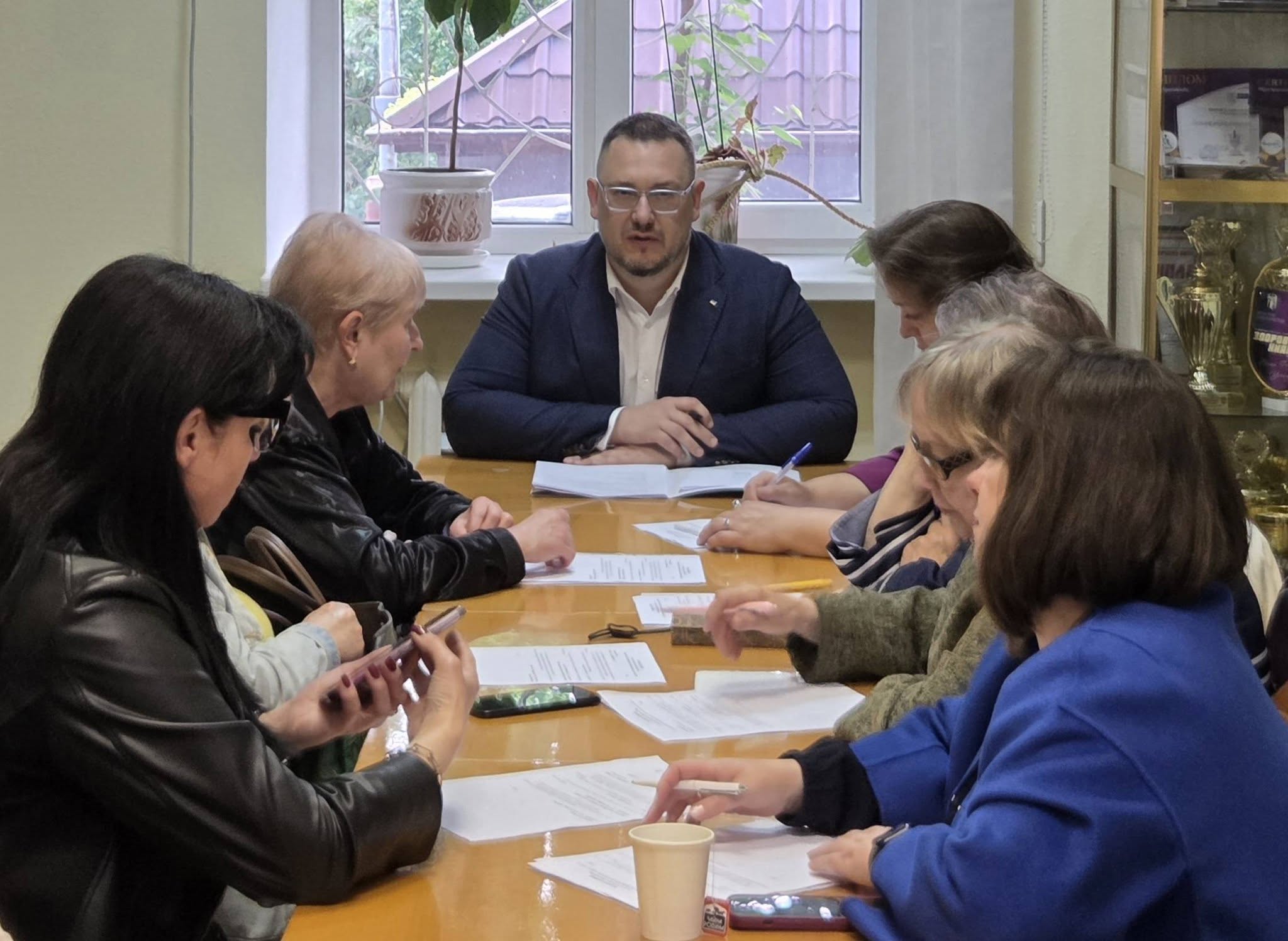 Професійна спілка працівників охорони здоров'я України виступила проти можливого підвищення тарифів на проїзд у комунальному транспорті Києва