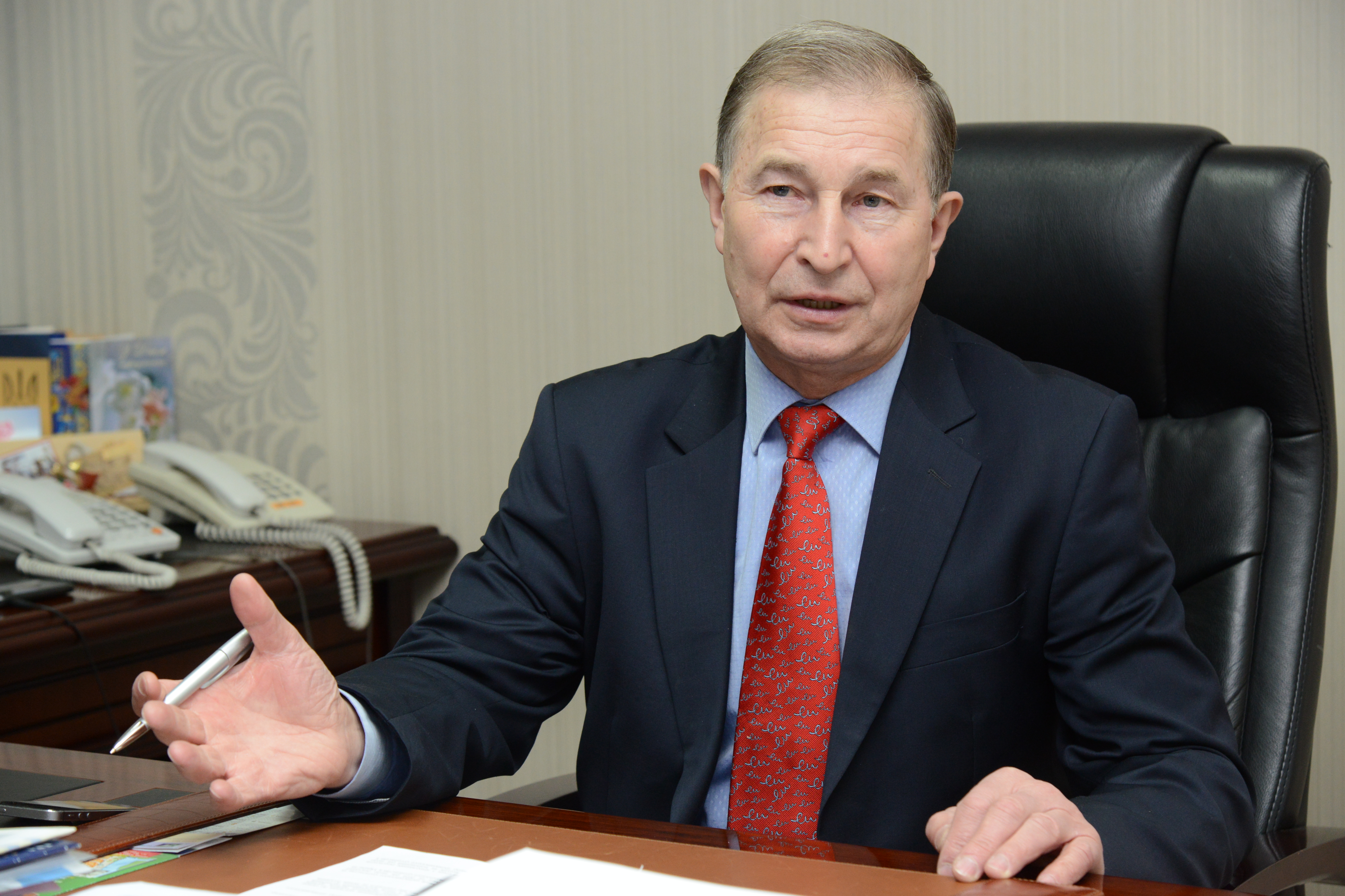 Звернення  лідера українських профспілок Григорія Осового до працівників, членів профспілок з приводу розгляду у Верховній Раді України антитрудових, антипрофспілкових законопроектів