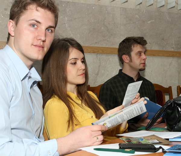 2013 082 009