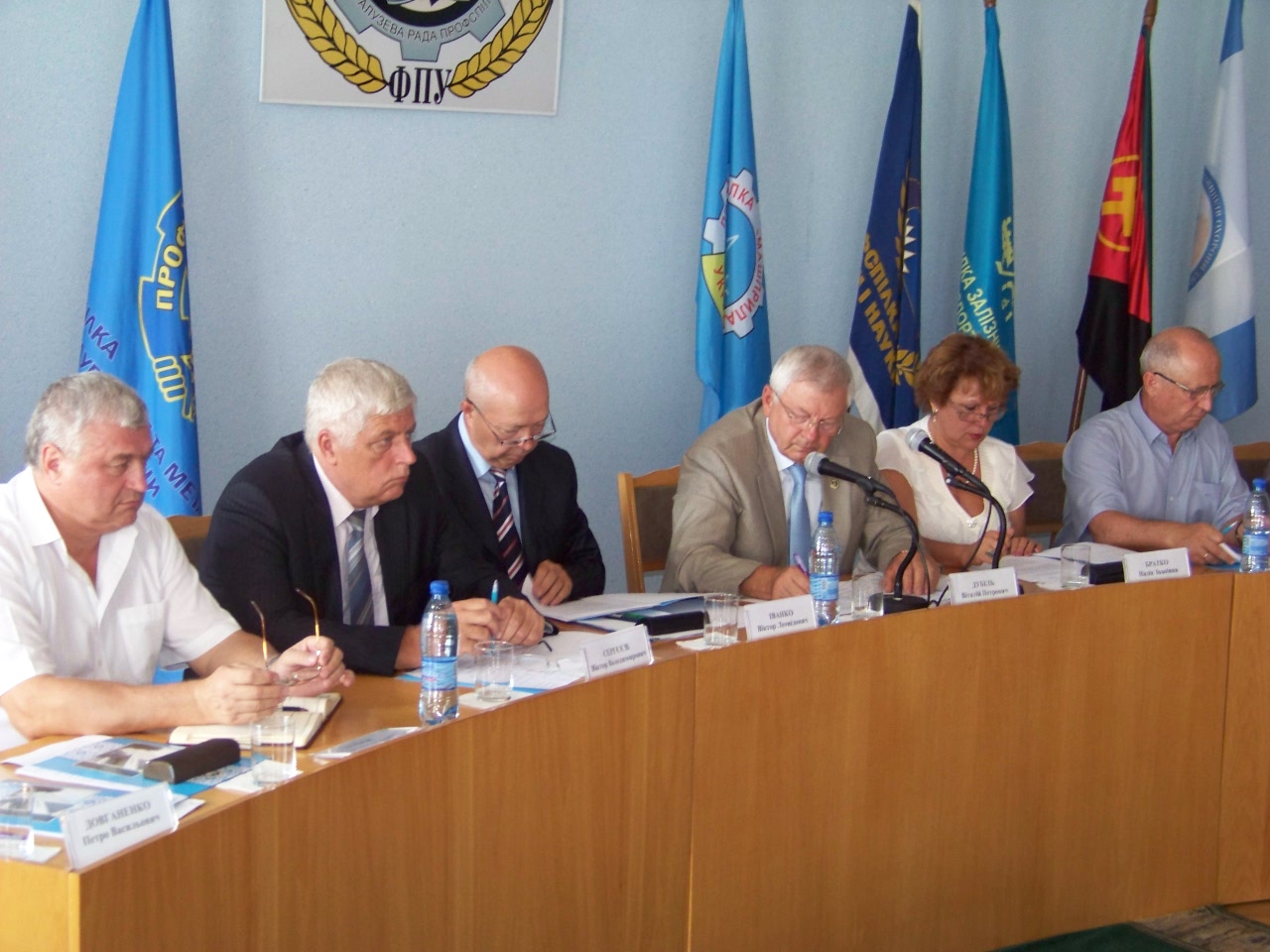 Платимо велику ціну 