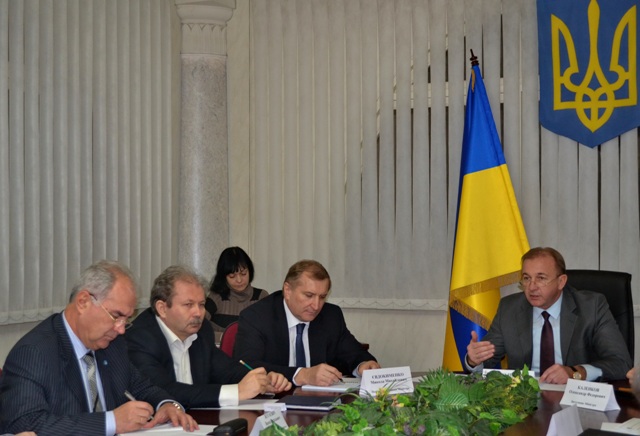 Міністр промислової політики Михайло Короленко зустрівся  з представниками галузевих профспілок