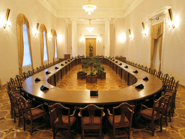 ФПУ звернулася до КМУ з проханням взяти Будинок профспілок під державну охорону 