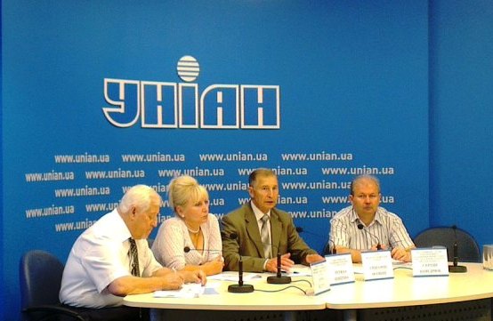 Федерація профспілок України: треба зупинити наступ на права трудящих 