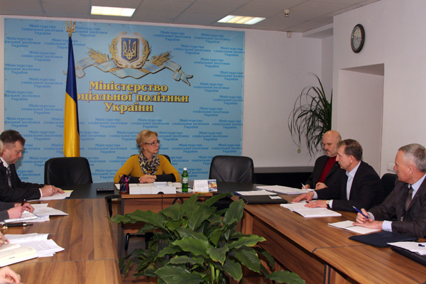 Міністр соцполітики Людмила Денісова: «Міністерство відкрито до співпраці з профспілками».