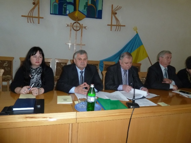 ЗВІТИ І ВИБОРИ. Про проблеми охорони здоров’я – на звітно виборній конференції медиків Закарпаття 
