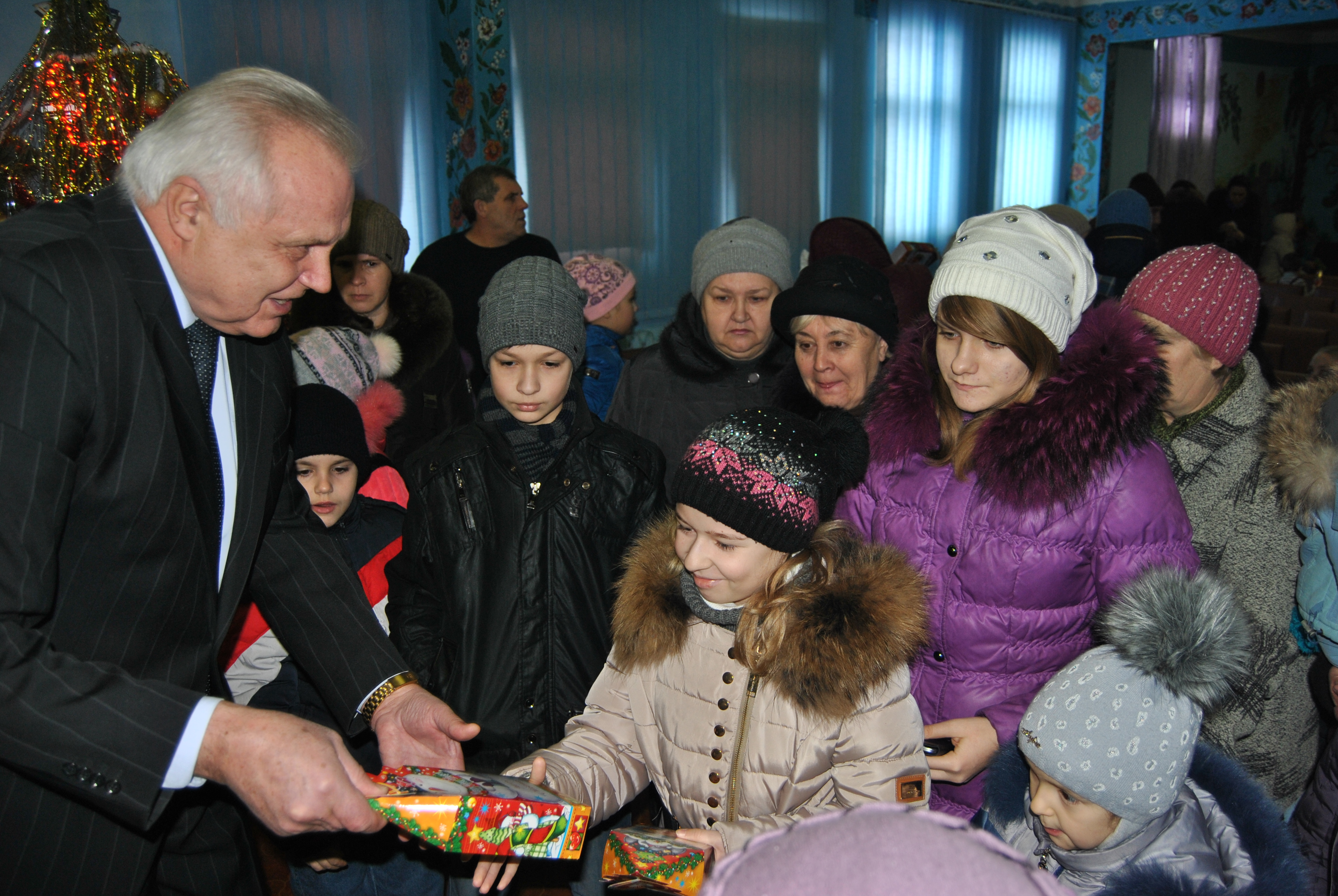 Профспілки – дітям вимушених переселенців