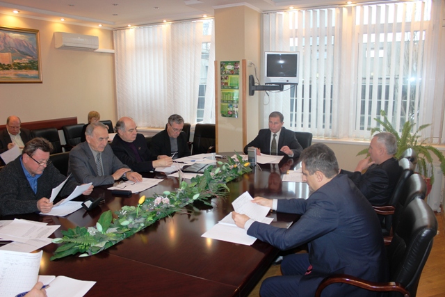Підвищувати ефективність та результативність впливу профспілок на вирішення соціальних проблем
