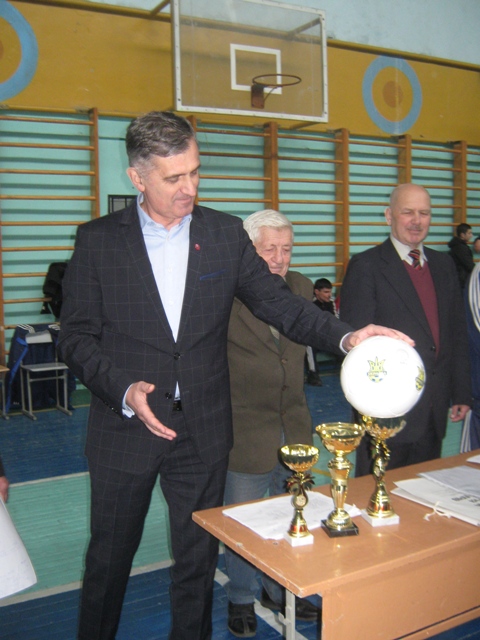  МІНІ-ФУТБОЛ: СПОРТИВНА НАПРУГА