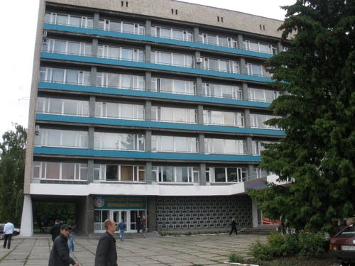 На альтернативній основі