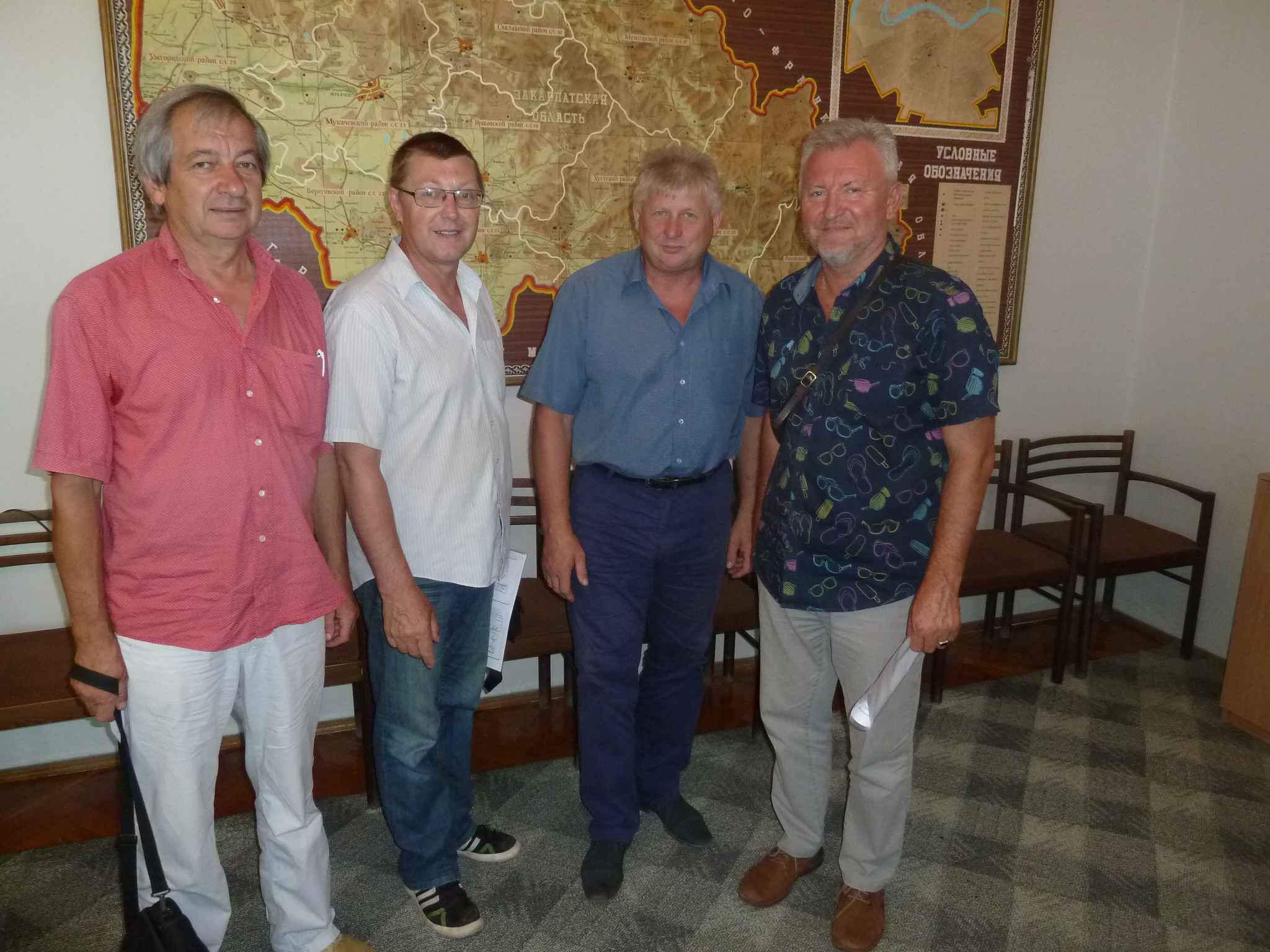 Профспілки та художники Закарпаття – військовослужбовцям 128-ої гірсько-піхотної бригади