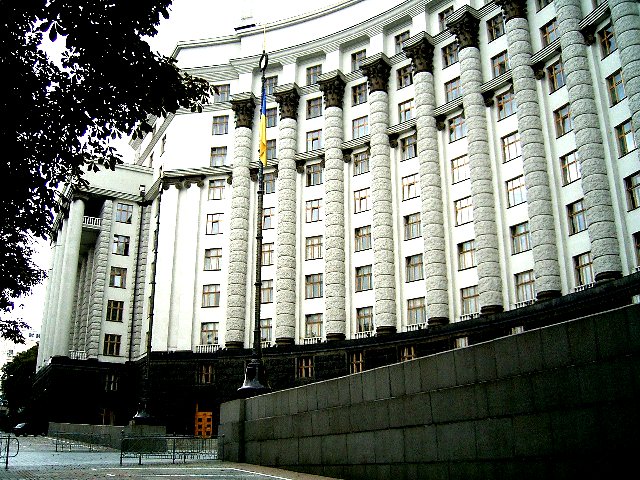 АКТУАЛЬНА ТЕМА. Павло Розенко: «Зараз розробляємо програму осучаснення пенсій»