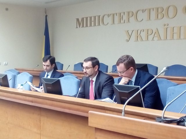 Мінфін презентував проект Держбюджету-2017 профспілкам і роботодавцям