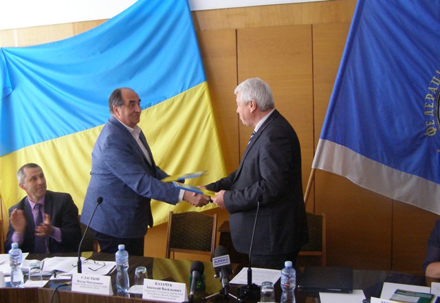 В Запоріжжі підписано Угоду про співпрацю  між  Запорізькою обласною радою профспілок  і Головним управлінням Пенсійного фонду України  в Запорізькій області