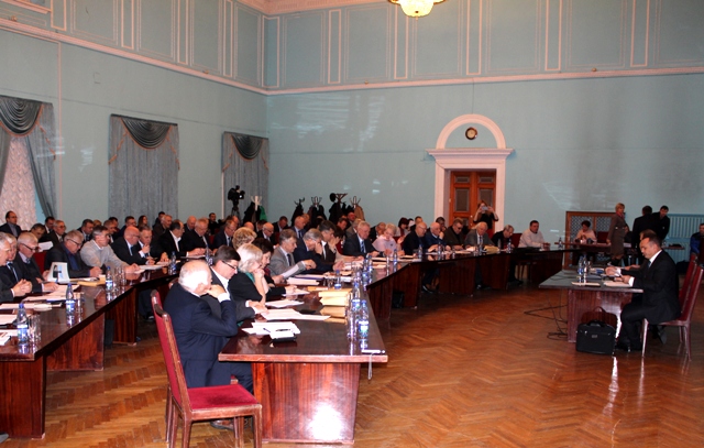 ПРЕЗИДІЯ ФПУ. 6 грудня профспілки проведуть інформаційне пікетування органів державної влади  