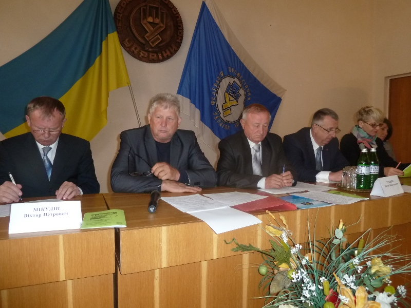 Профспілки Закарпаття налаштовані рішуче  Їх дії знаходять підтримку в облдержадміністрації і обласній раді
