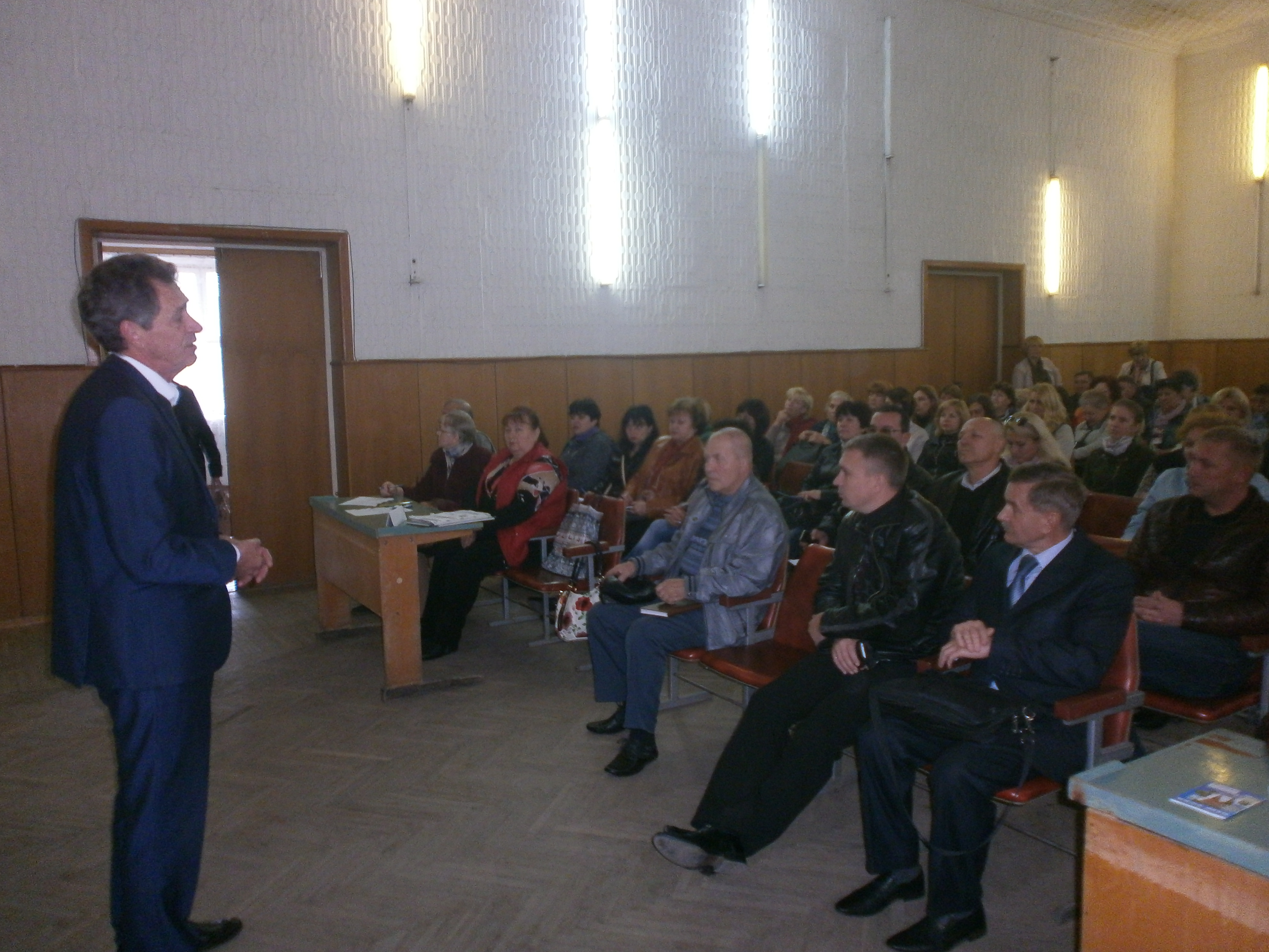 Запорізька  облпрофрада з нагоди Всесвітнього дня дій за гідну працю та Міжнародного дня боротьби з бідністю провела навчання профспілкового активу  міста Токмака і Токмацького району