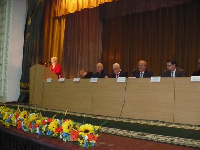 Працювати на підвищення рівня зарплат та їх своєчасної виплати!
