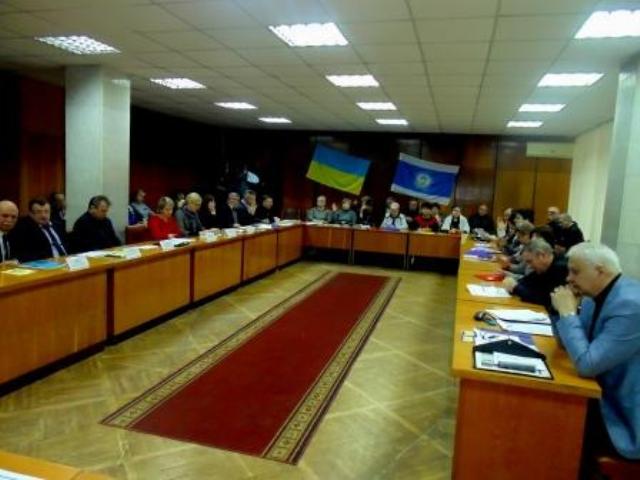 Соціальний діалог з багатьма запитаннями