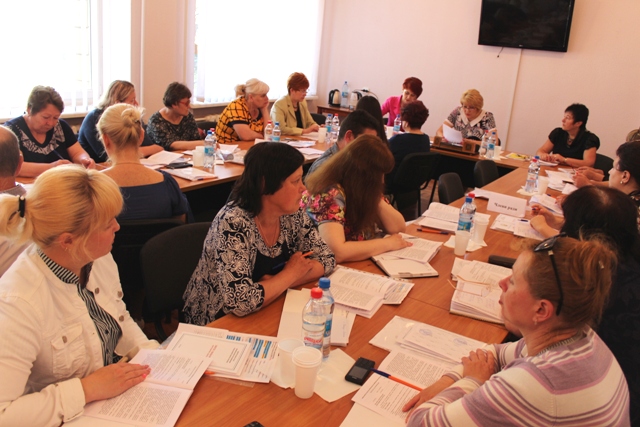 Пріоритетні завдання профспілки - забезпечення соціально-економічних прав і інтересів працюючих, створення атмосфери злагоди та спокою в колективах