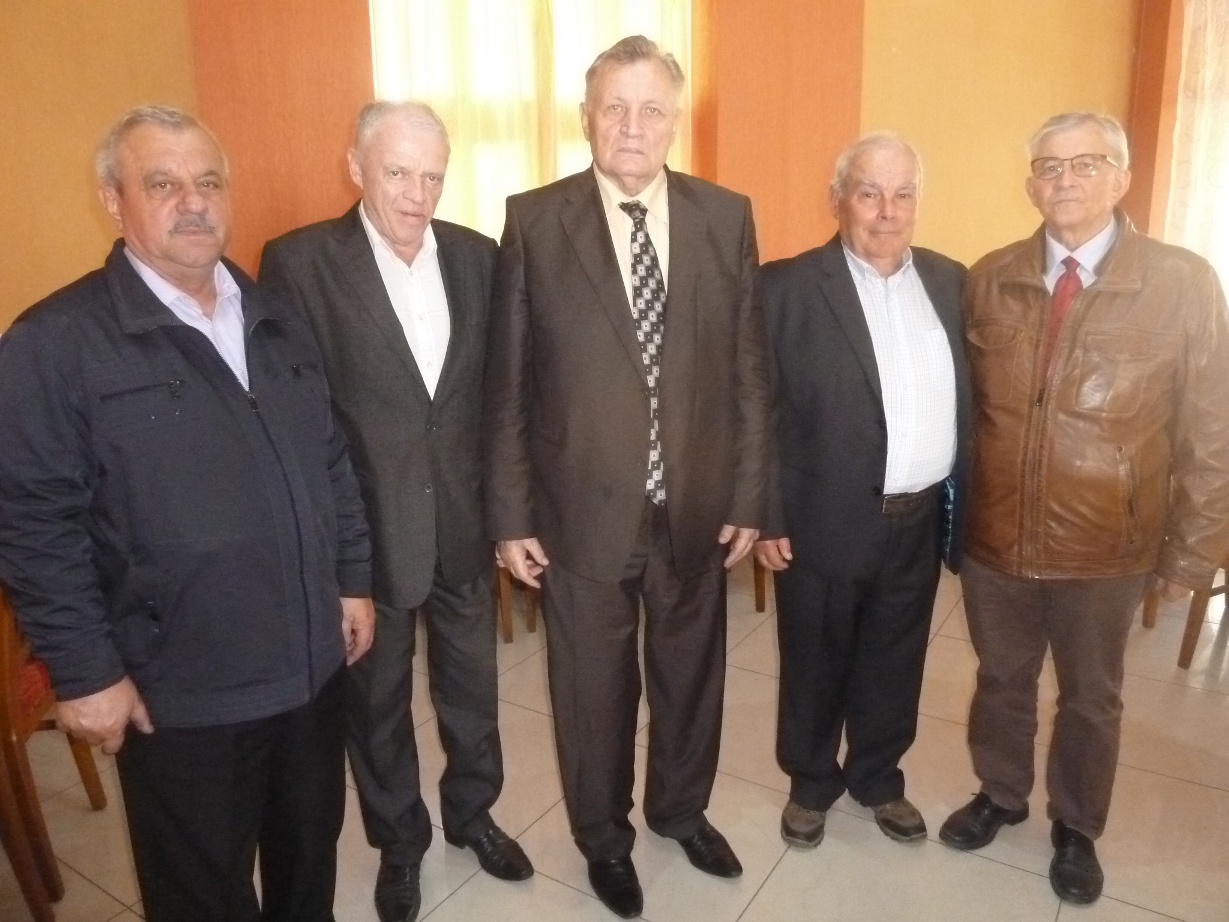 ПРОФСПІЛКА АВТОТРАНСПОРТНИКІВ ЗАКАРПАТТЯ  ТУРБУЄТЬСЯ ПРО  ВЕТЕРАНІВ ГАЛУЗІ