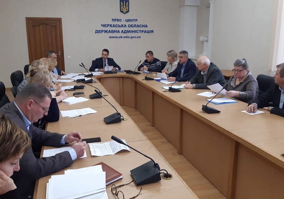 Чи будуть працівники з зарплатою?