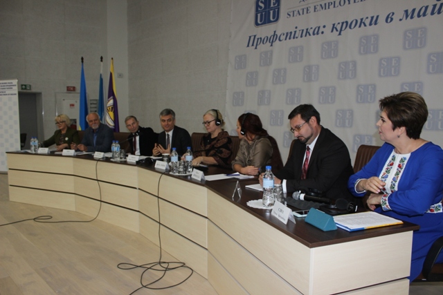 А25