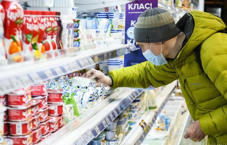 СТАТИСТИКА. Ціни на харчові продукти надалі зростають