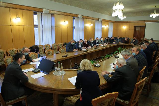 ПРОФСПІЛКИ У ЛЬВІВСЬКІЙ ОБЛДЕРЖАДМІНІСТРАЦІЇ: ПОГАШЕННЯ БОРГІВ ПО ЗАРОБІТНІЙ ПЛАТІ