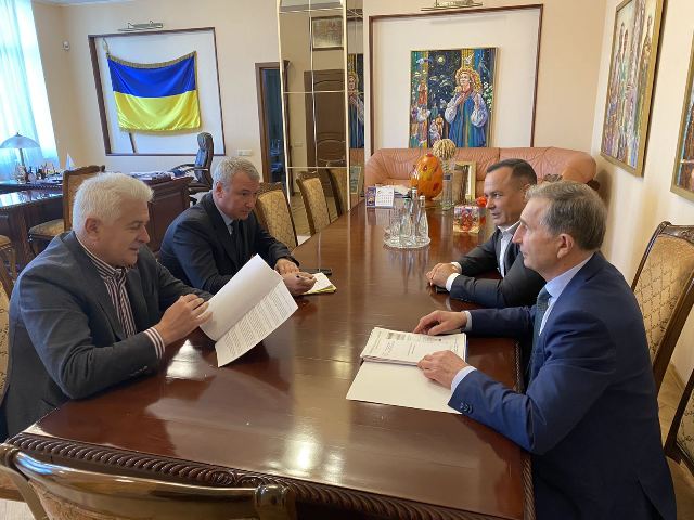 У АТМОСФЕРІ ВЗАЄМНОГО ПОРОЗУМІННЯ 