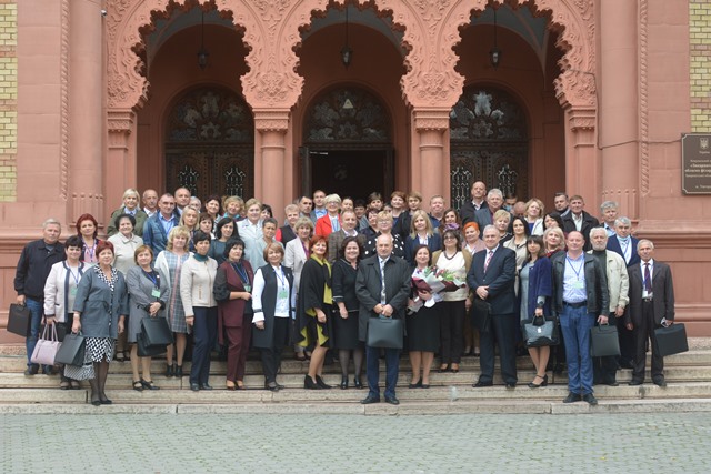 ПРОФСПІЛКА ОСВІТЯН ЗАКАРПАТТЯ: ЯКІСТЬ РОБОТИ, ПОМНОЖЕНА НА ЗАВЗЯТТЯ ПРОФАКТИВІСТІВ