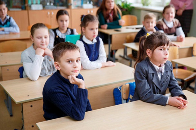 ВИ ПРО ЦЕ ЗАПИТУВАЛИ. Школи закриватимуть лише при «червоному» рівні небезпеки - роз’яснення МОН