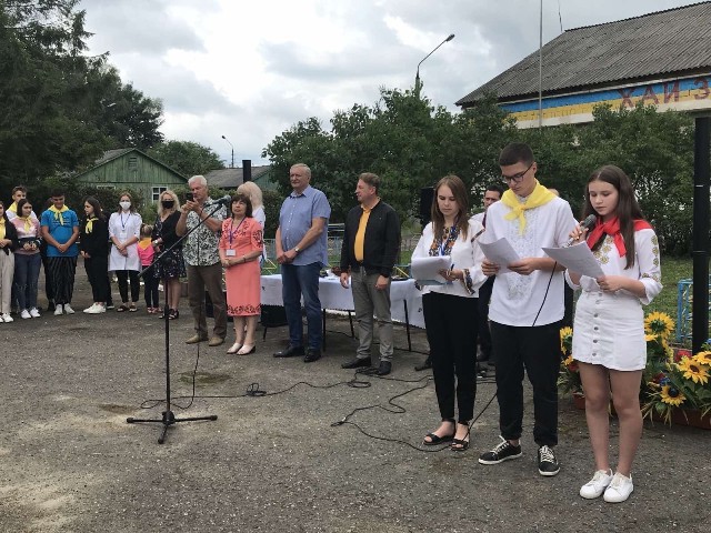 Активізувати співпрацю з місцевими органами влади  