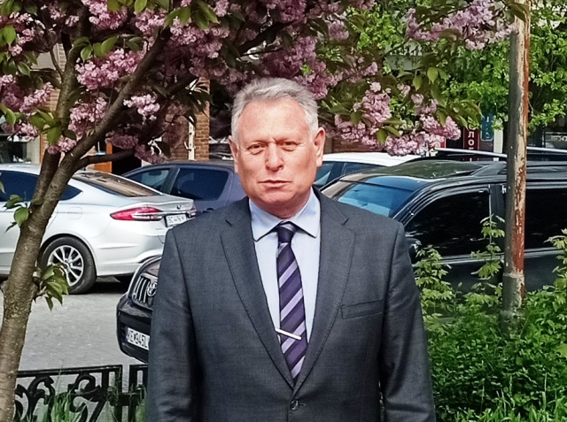 Вітаємо з обранням!