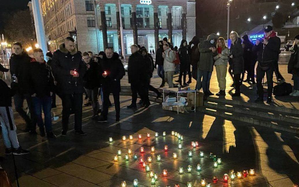 Віталій Кличко і Олег Сенцов виступили на Майдані у річницю побиття "Беркутом" студентів на акції "Діалоги про гідність"