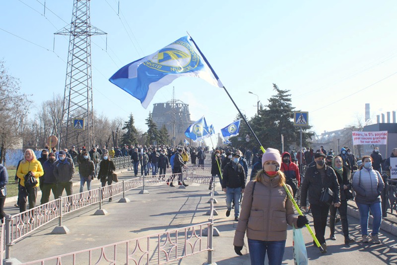 ПРОТЕСТ ПРОФСПІЛОК. «Роботодавцю! Не будіть лихо, бо і так вже не тихо!»