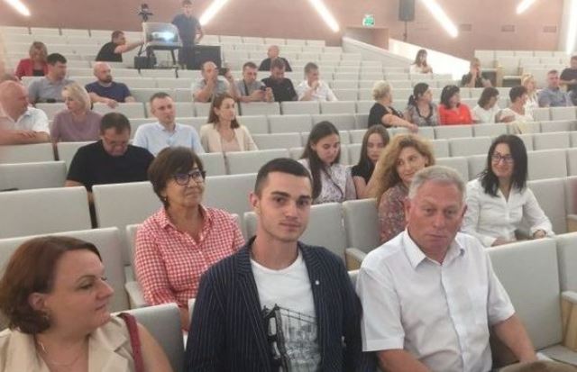 У Закарпатті відбулася зустріч з представниками бізнесу і роботодавцями