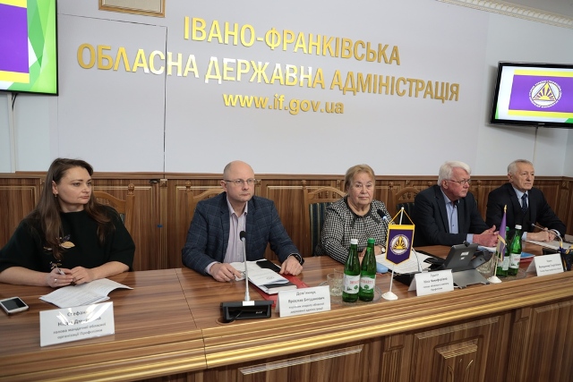 Профспілки і роботодавці Прикарпаття: консолідація зусиль задля відновлення економіки краю, збереження трудового потенціалу та гідної оплати праці   