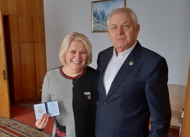 Нагорода лікарю та профспілковому лідеру