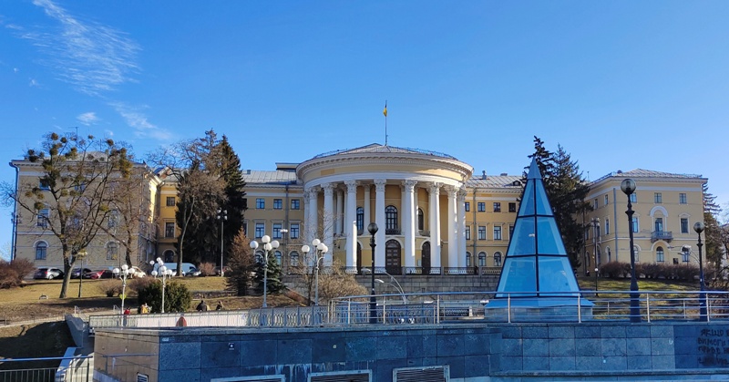 Жовтневому палацу 65 років!
