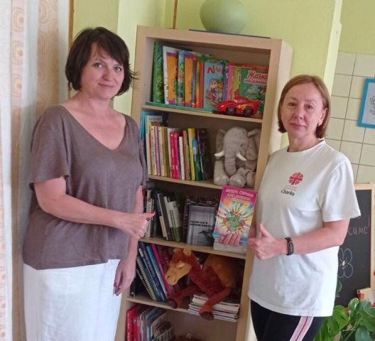 ПРОФСПІЛКОВА ПІДТРИМКА УКРАЇНСЬКИХ БІЖЕНЦІВ У СЛОВАЧЧИНІ. ВІДКРИТО БІБЛІОТЕКУ ДЛЯ ДІТЕЙ