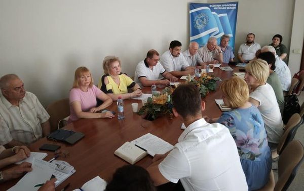 Нарада за участю соціальних партнерів на Черкащині щодо детінізації ринку праці 