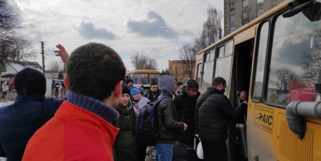 Внутрішньо переміщена особа: порядок отримання статусу, права та пільги 