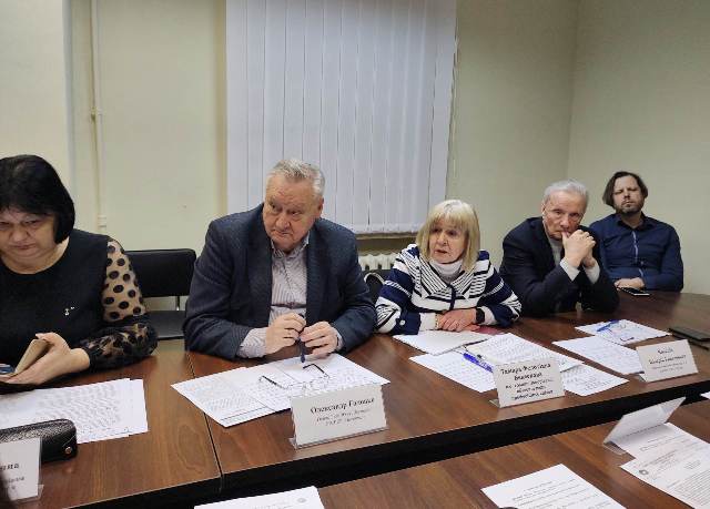 В Запоріжжі провели круглий стіл з обговорення законопроектів що стосуються пенсійного забезпечення населення