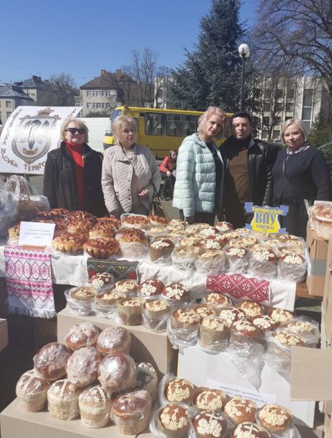 Напередодні Великодня в місті Ужгороді проходила акція «Паска для воїна»