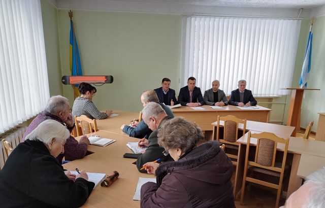 ТЕРНОПІЛЬЩИНА. Зустріч голів обласних галузевих профорганізацій з керівництвом управління Держпраці