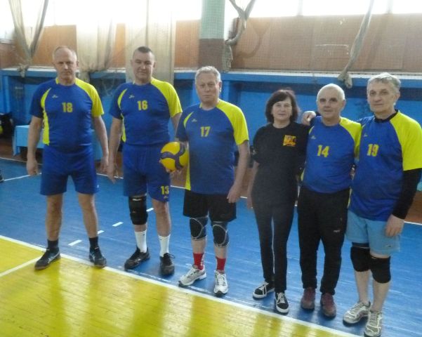 Голова Закарпатської облпрофради Іван Зелінський - призер новорічного волейбольного турніру