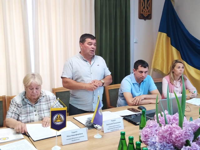 Виступає Лисецький селищний голова Анатолій Лущак